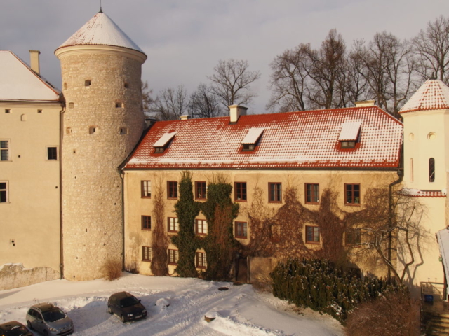 Budynek oficyny w zamku Pieskowa Skała